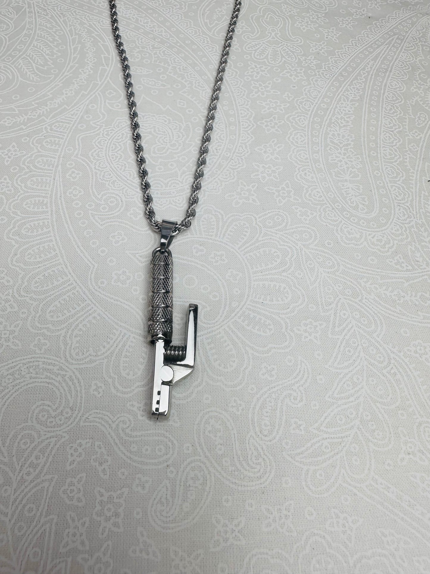Stinger Neckless